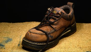 Kroki w kierunku bezpieczeństwa &#8211; jakie obuwie robocze wybrać?